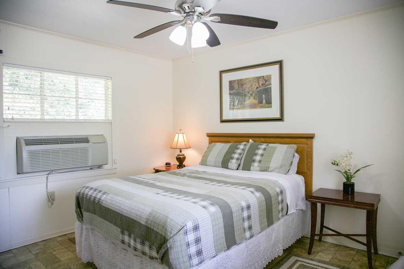 Shiner Country Inn Extérieur photo
