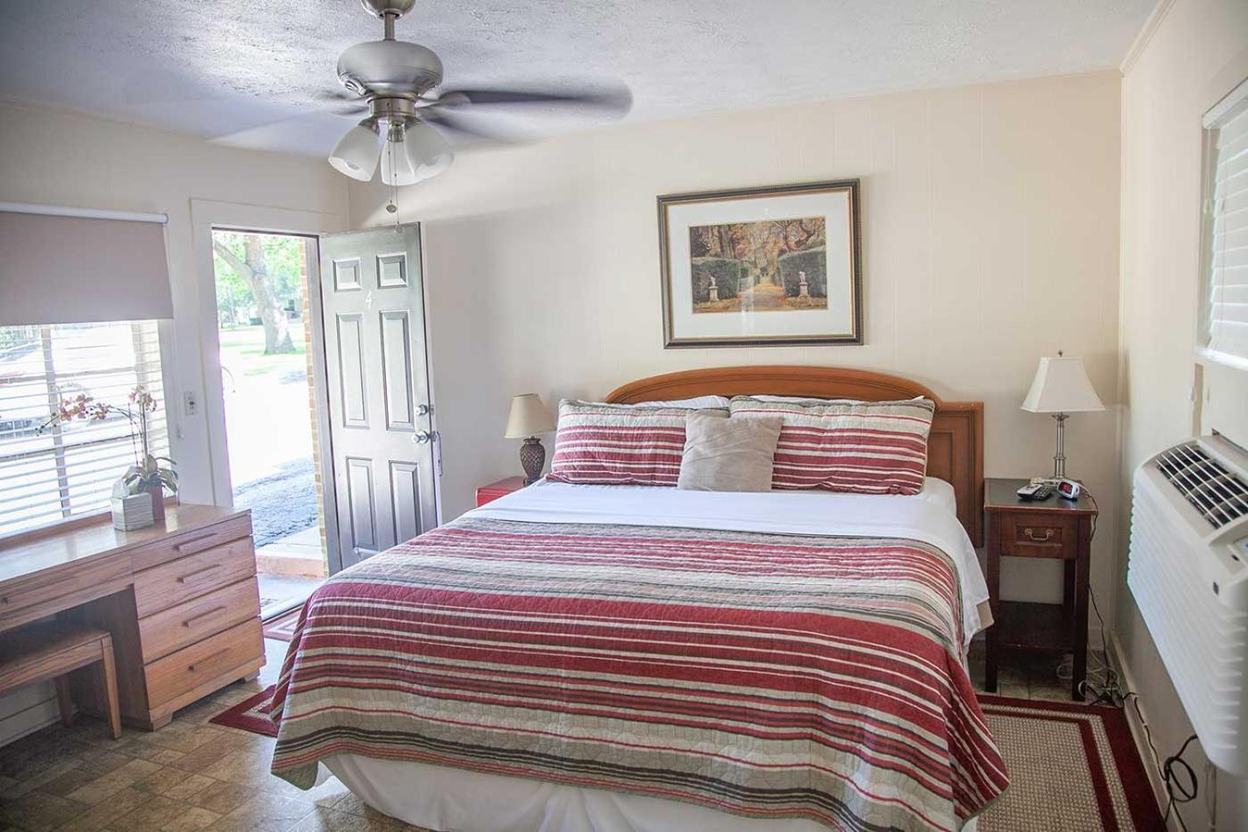 Shiner Country Inn Extérieur photo
