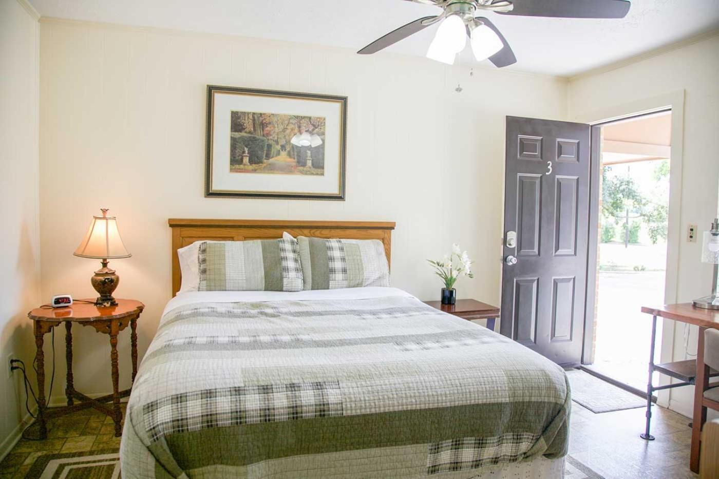Shiner Country Inn Extérieur photo